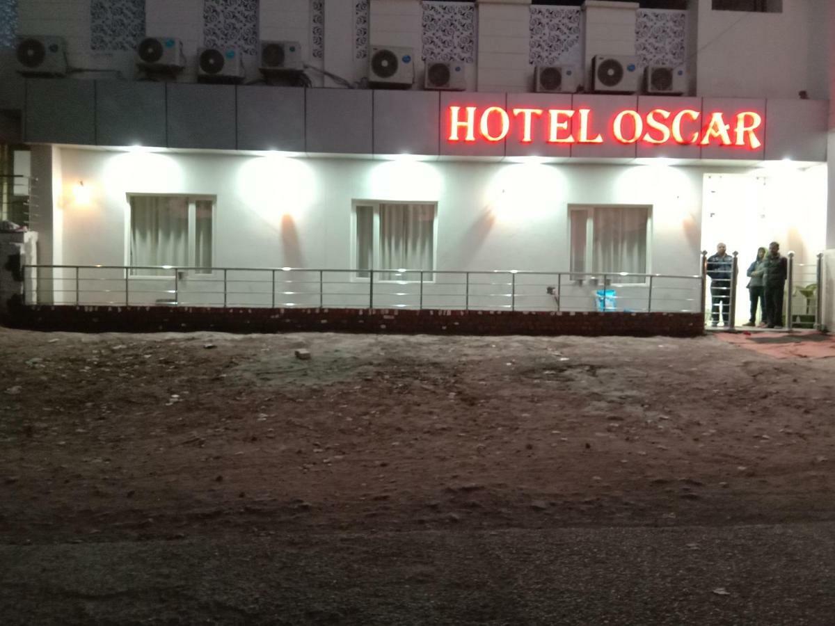 Oscar Banquet And Hotel Kālka Exterior foto